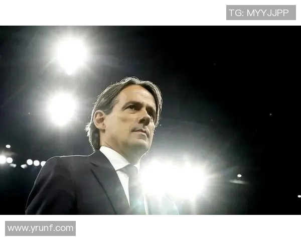 足球明星黑照爆笑表情包曝光 球场外的另类萌态引发热议